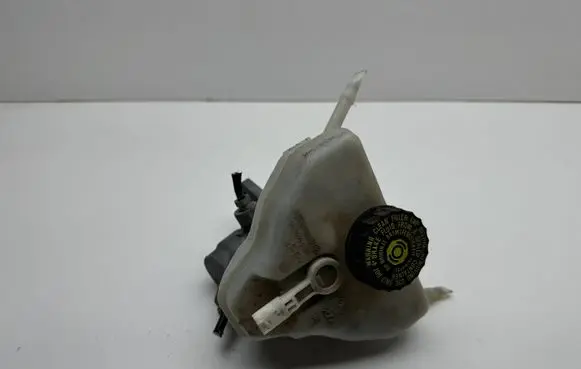 Mercedes-Benz C W205 Master brake cylinder A2054300002