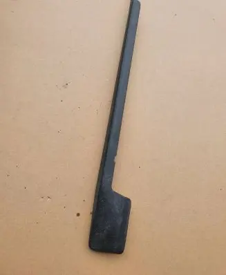 Volkswagen PASSAT B3 Front passenger seat rail trim 357881088
