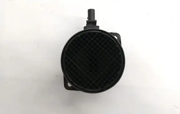 Volkswagen Multivan T5 Mass air flow meter 03G906461