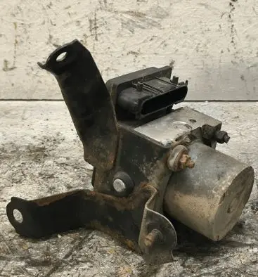 Toyota Avensis T250 ABS Pump