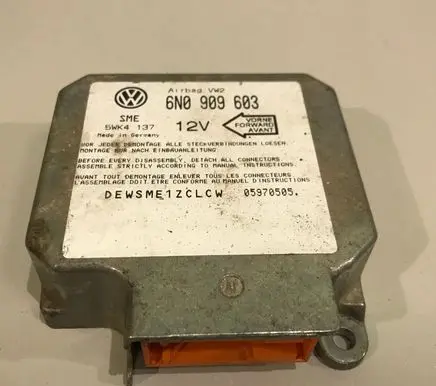 Volkswagen Golf III Airbag control unit/module 6N0909603 5WK4137
