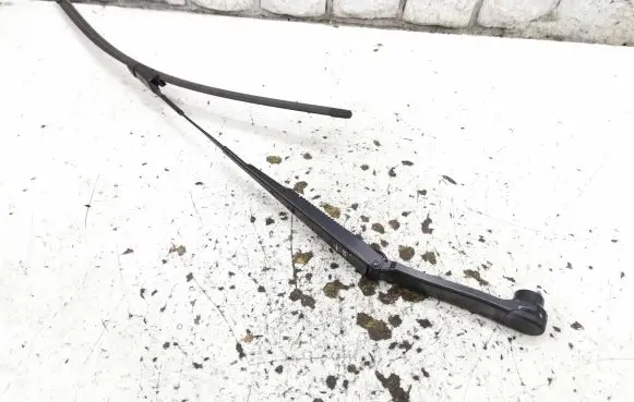 Subaru Impreza V Windshield/front glass wiper blade 