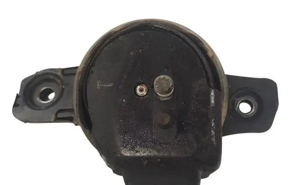 Subaru Ascent Engine mount bracket 