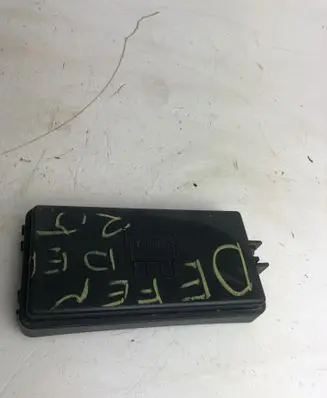 Land Rover Defender Fuse box cover Yqh100870