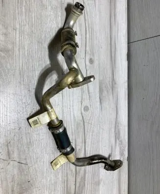 BMW X2 F39 Turbo turbocharger oiling pipe/hose 8586478