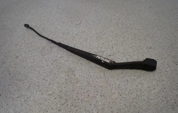 Hyundai Matrix Front wiper blade arm