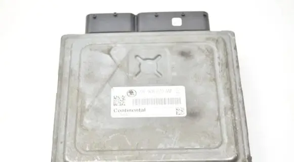 Skoda Fabia Mk2 (5J) Engine control unit/module 03F906070AM