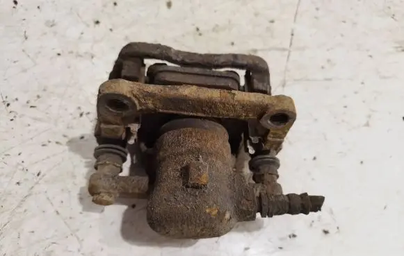 Land Rover Freelander 2 - LR2 Rear brake caliper