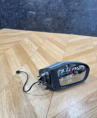 Mercedes-Benz B W245 Front door electric wing mirror 