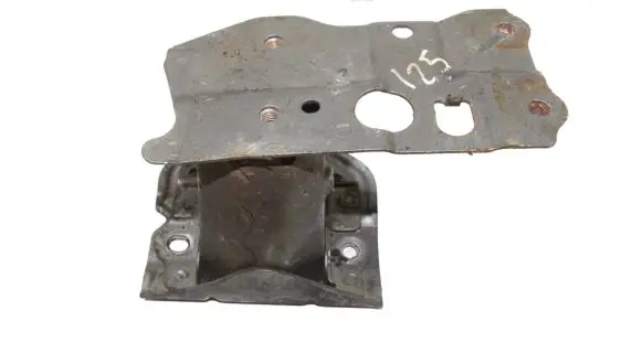 Toyota Verso-S Front bumper shock/impact absorber 