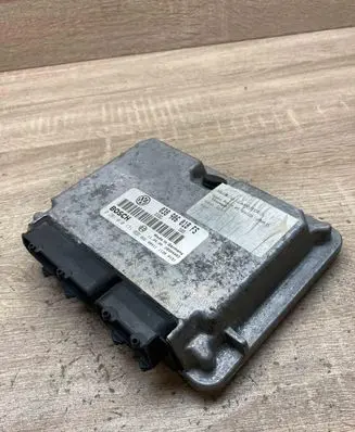 Volkswagen PASSAT B5 Engine control unit/module ECU 038906018FS 0281010171