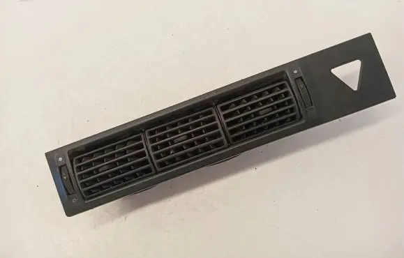 Volkswagen Transporter - Caravelle T4 Dash center air vent grill 7D1819703B 7D1819709