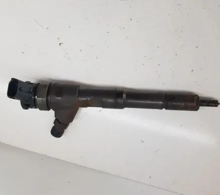 Fuel injector