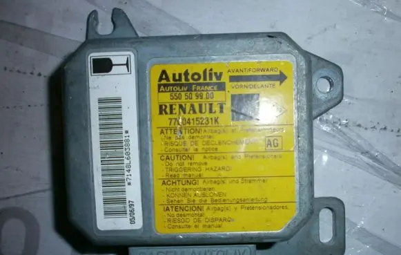 Renault Scenic I Airbag control unit/module 7700415231K 550509900