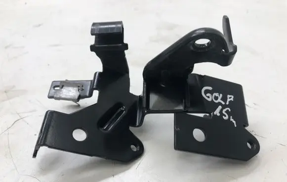 Volkswagen Golf VII Other engine bay part