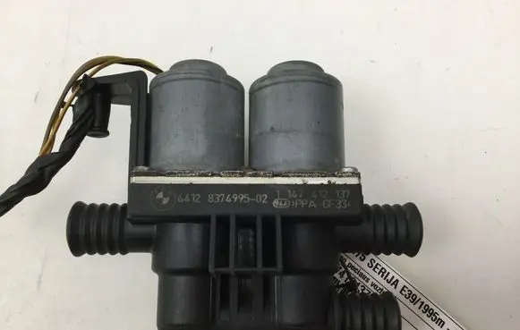 BMW 5 E39 Coolant heater control valve 1147412137