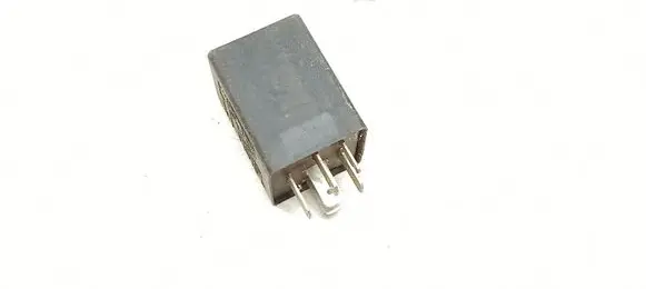Volkswagen PASSAT B3 Other relay 321955531A