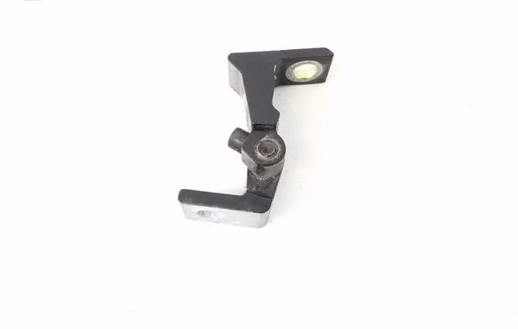 Porsche Cayenne (92A) Front door lower hinge 8K0831401K