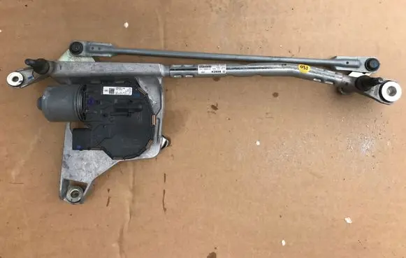 Audi Q8 Front wiper linkage and motor 4M8955023A