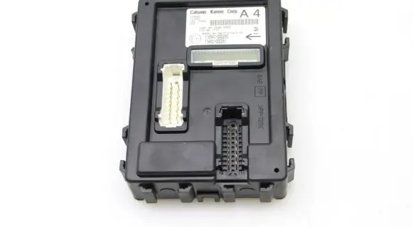 Nissan Juke I F15 Comfort/convenience module 284B11KB0C