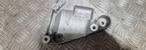 Opel Mokka A/C compressor mount bracket 55577637