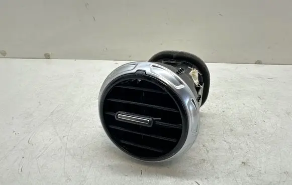 Audi TT TTS Mk2 Dashboard side air vent grill/cover trim 8P0820901A