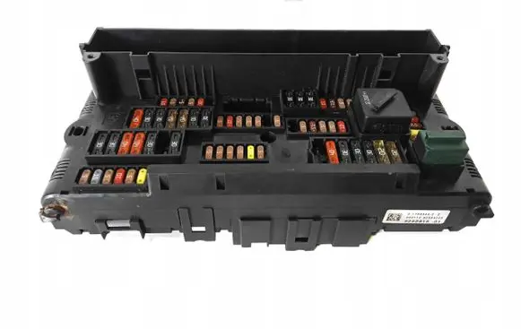 BMW 5 F10 F11 Fuse module 9252815