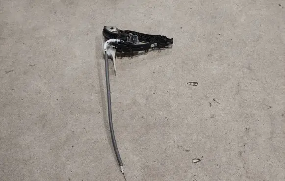 Front door exterior handle/bracket