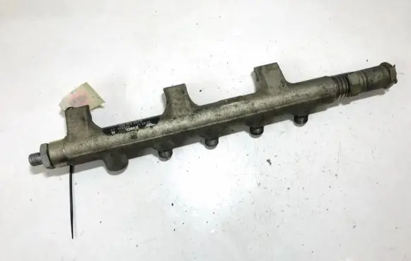 Renault Laguna II Fuel main line pipe 8200023961 0445214025