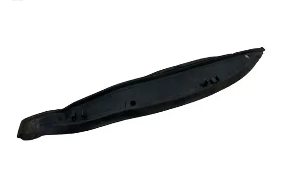 Renault Megane III Fender end trim 631130005R