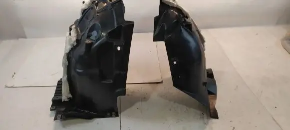 Nissan Leaf II (ZE1) Front arch L0651115000