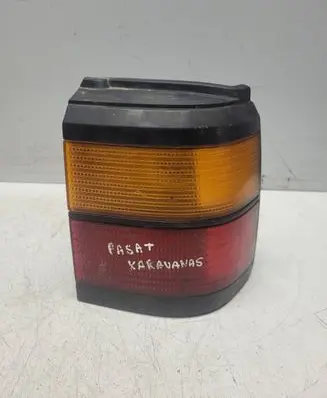 Volkswagen PASSAT B3 Rear/tail lights 333945257