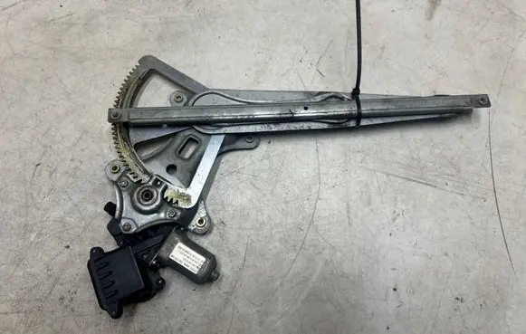 Toyota Corolla Verso AR10 Rear door window regulator with motor 698300F020