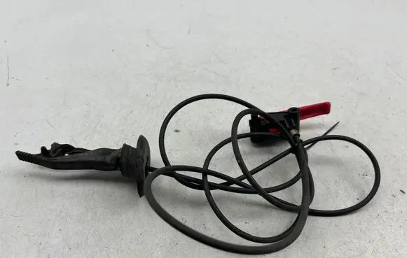 Citroen Xsara Picasso Engine bonnet (hood) release handle 