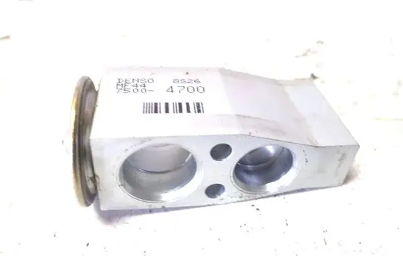 Toyota Avensis T270 Air conditioning (A/C) expansion valve 75004700