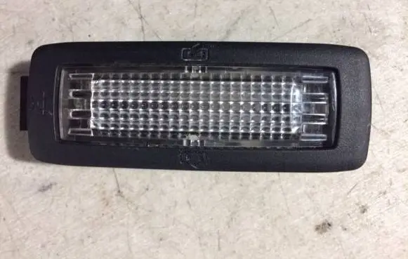 Subaru Tribeca Boot/trunk interior light 16251730