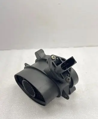 BMW 5 E39 Mass air flow meter 7787076 0928400468 1362