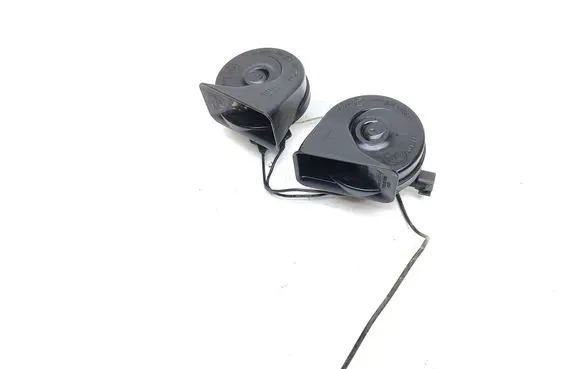 Chevrolet Corvette C6 Horn signal A046495 AM80S