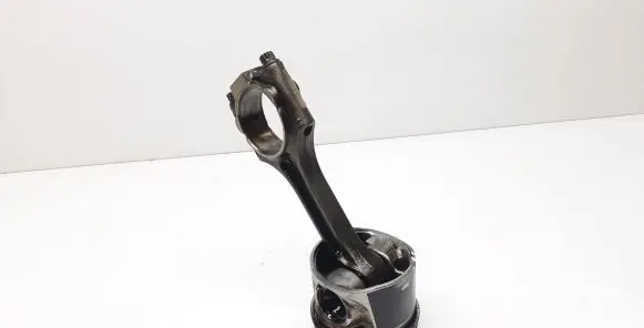 Volvo XC60 Piston with connecting rod