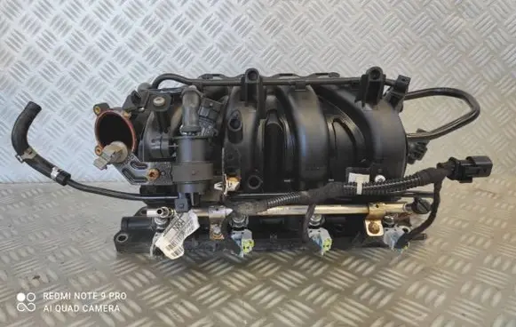Opel Astra J Intake manifold 2900315249