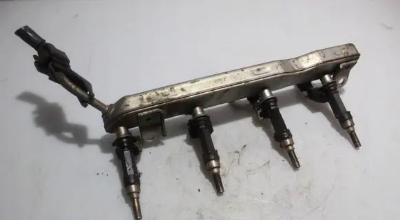 Toyota Yaris Fuel main line pipe