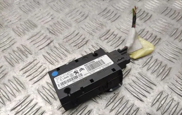 Peugeot 3008 I Tire pressure control unit 9807299980