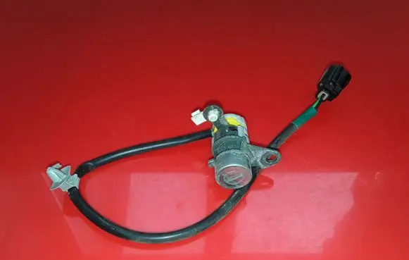 Hyundai Trajet Front door lock (next to the handle) NOCODE