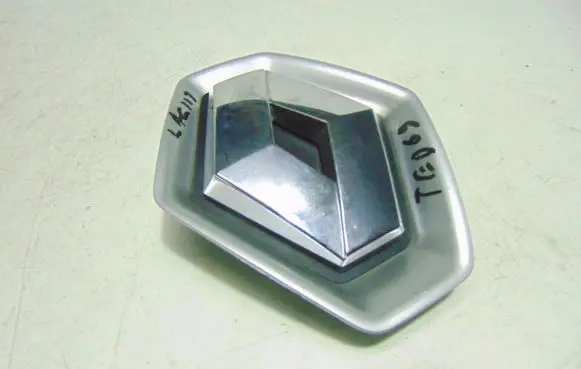 Renault Megane I Manufacturer badge logo/emblem 