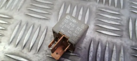 Volkswagen Golf III Other relay 171906383