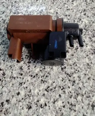 Volvo V50 Turbo solenoid valve 6G9Q9E882CA