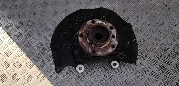 BMW 5 E60 E61 Front wheel hub