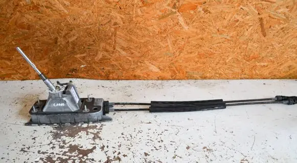 Skoda Octavia Mk2 (1Z) Gear shifter/selector 5K0711049E 1K0711061B KU013062012
