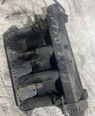 Mercedes-Benz Vito Viano W638 Intake manifold A6110902537