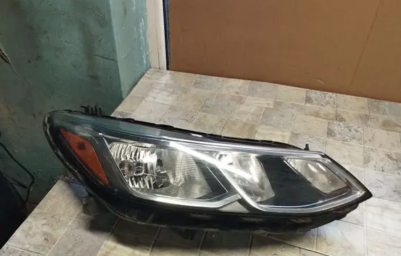 Chevrolet Cruze II Headlight/headlamp 84156518